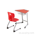 Únase a la mesa y la silla del estudiante